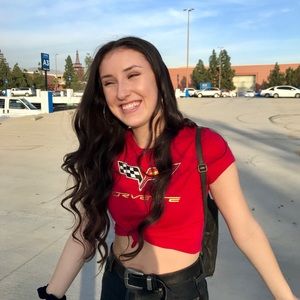 Meet your Posher, Holly